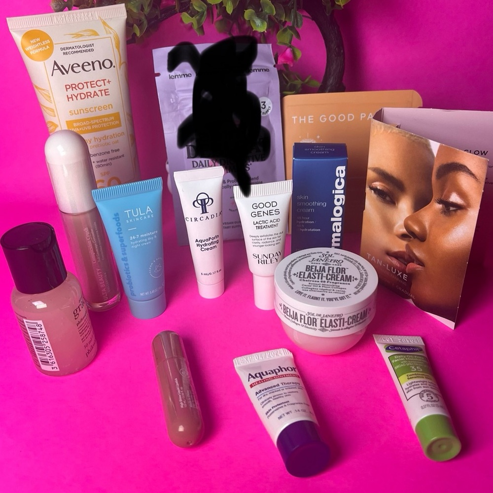 Deluxe Beauty, Hair & Skincare Bundle, Sunday Riley, Dermalogica & More - Picture 2 of 9